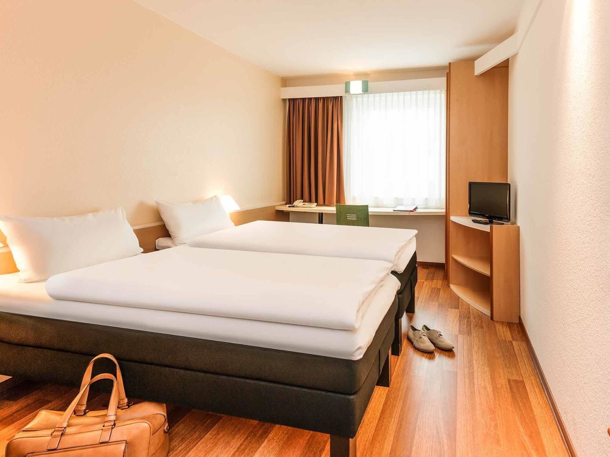 Ibis Hotel Muenchen Messe Feldkirchen  Exterior photo